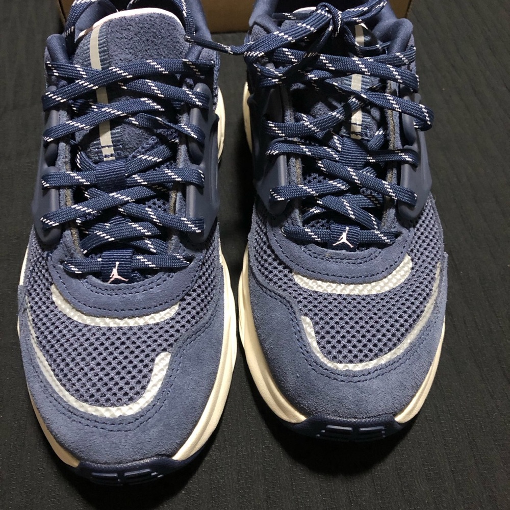 Nike Jordan Trunner O/S Midnight Navy Youth Size 4.5 - II6531-400 NWOT no box - Picture 2 of 5